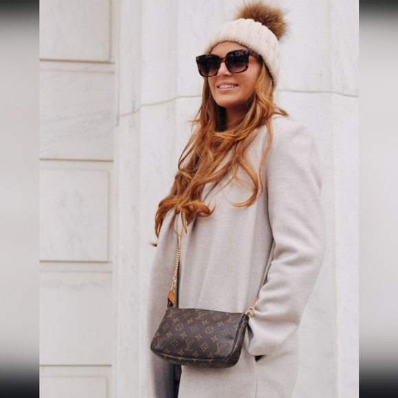 Louis Vuitton Vintage Pochette Accessoires handbag with Chain - Picture 12 of 15